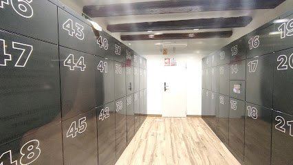 Megalockers | Consigna equipaje Zaragoza centro | Luggage storage Zaragoza | Lockers Zaragoza