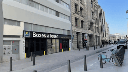 Une Pièce en Plus Magenta, Paris 75