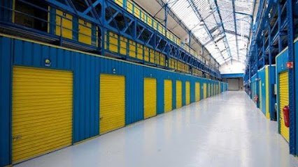 Une Pièce en Plus La Plaine Saint Denis, Paris