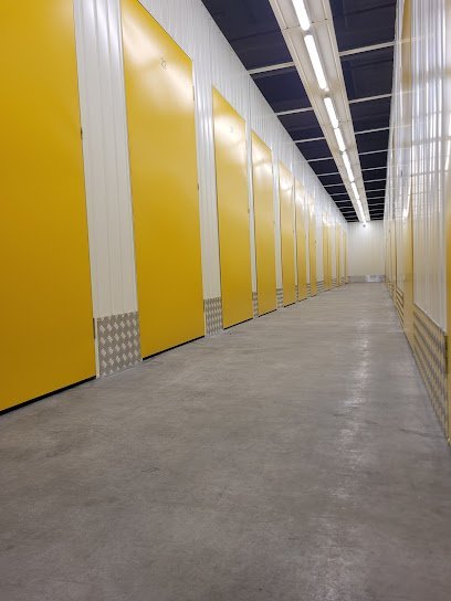 Space Savers – Self Storage – Magazyny i boksy samoobsługowe – 24/7