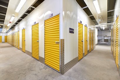 EasyBox Self Storage Milano Ovest | Depositi e Magazzini