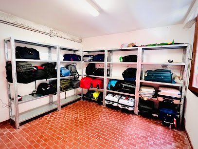 Left Luggage Office & Porter Service